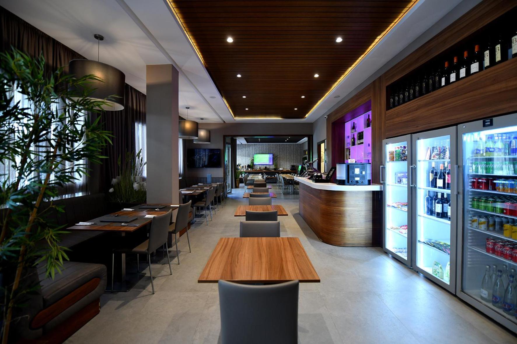 Ocean Park Hotel, Premium Suites & Wellness Касабланка Экстерьер фото